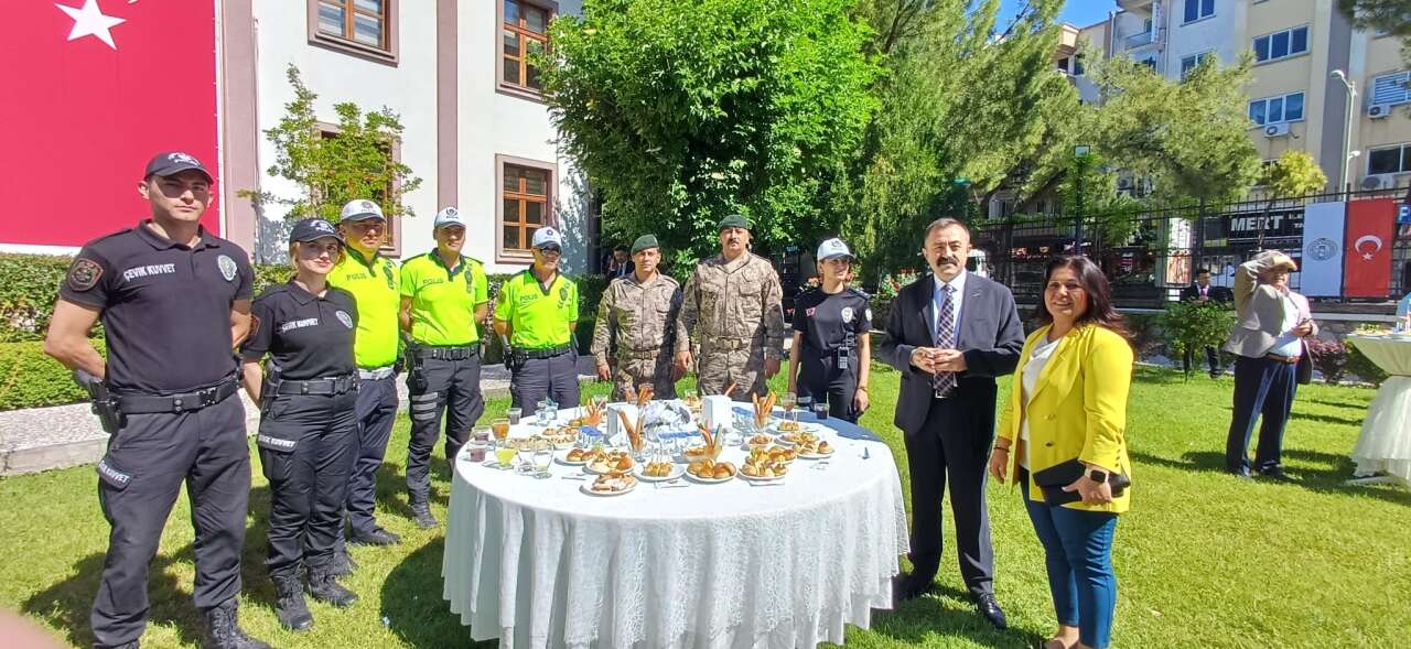 Muğla Valiliği Bahçesinde Kurban Bayramı Bayramlaşması Gerçekleştirildi 10